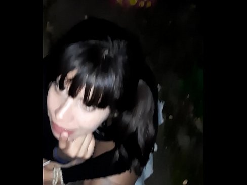 ❤️ На улици натечен пенис у замену за слаткише ❌ Анални видео код нас